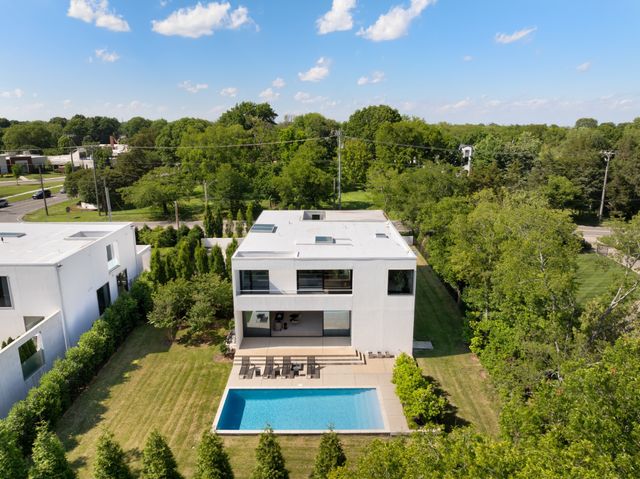 1143 Battery Ln, Nashville, TN 37220