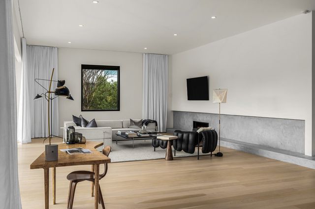 1143 Battery Ln, Nashville, TN 37220