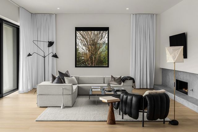 1143 Battery Ln, Nashville, TN 37220