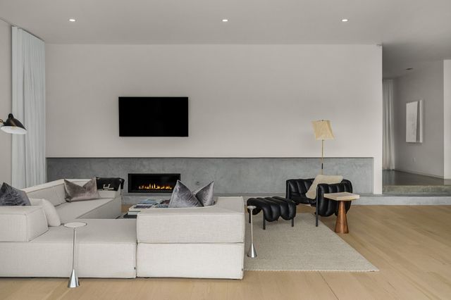 1143 Battery Ln, Nashville, TN 37220