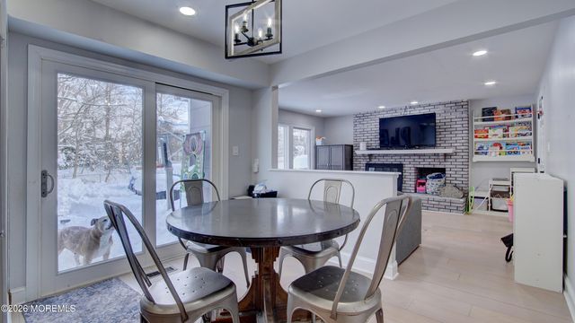 23 Livingston Lane, Manalapan, NJ 07726