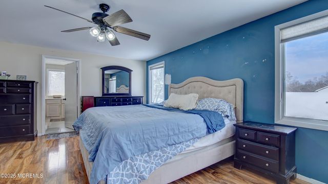 23 Livingston Lane, Manalapan, NJ 07726