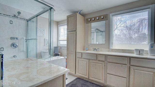 23 Livingston Lane, Manalapan, NJ 07726