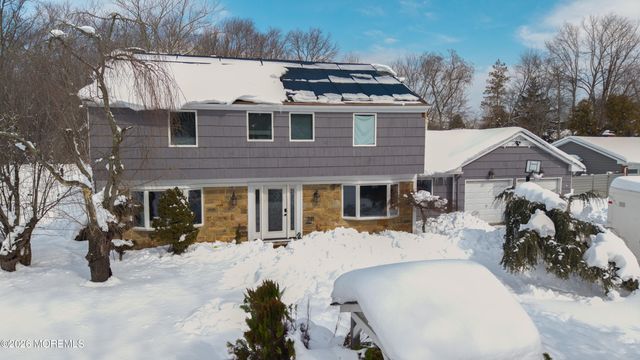 23 Livingston Lane, Manalapan, NJ 07726