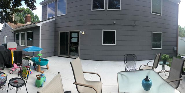 23 Livingston Lane, Manalapan, NJ 07726