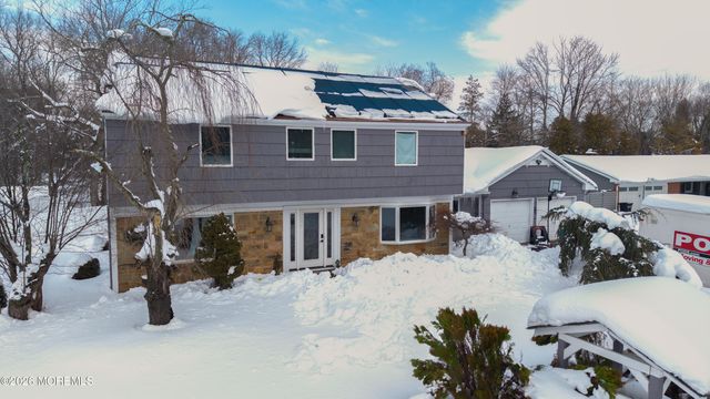 23 Livingston Lane, Manalapan, NJ 07726