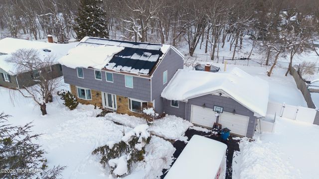 23 Livingston Lane, Manalapan, NJ 07726