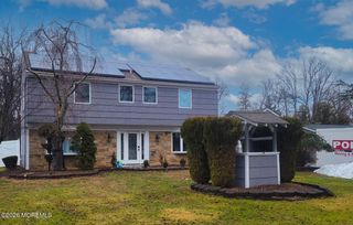 23 Livingston Lane, Manalapan, NJ 07726