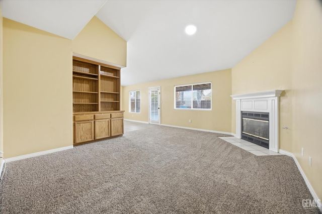 5423 Tyner Lane, Bakersfield, CA 93307