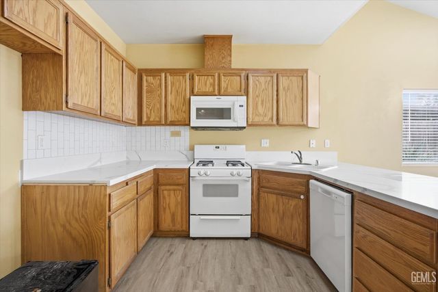 5423 Tyner Lane, Bakersfield, CA 93307