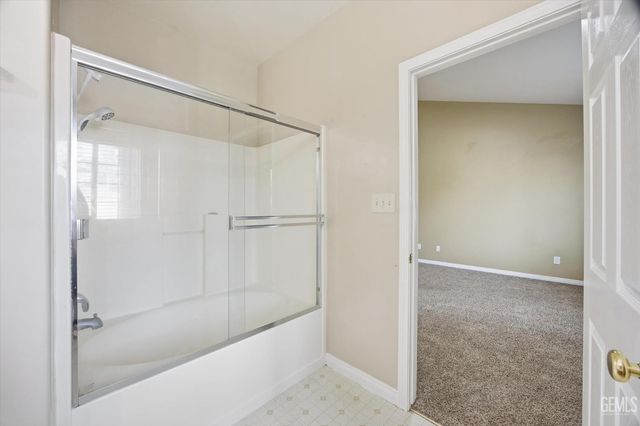 5423 Tyner Lane, Bakersfield, CA 93307