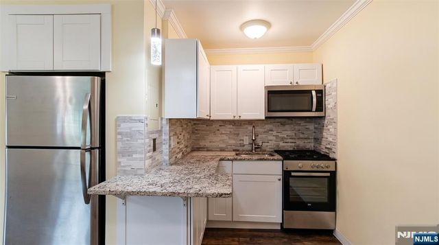 3021 Edwin 2J, Fort Lee, NJ 07024