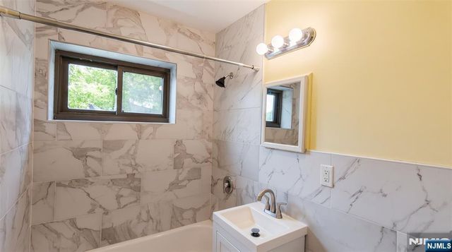 3021 Edwin 2J, Fort Lee, NJ 07024