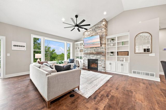 27200 Petes Hill Trail, Elko New Market, MN 55020
