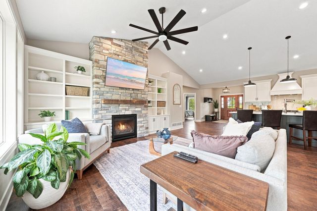 27200 Petes Hill Trail, Elko New Market, MN 55020