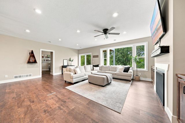 27200 Petes Hill Trail, Elko New Market, MN 55020