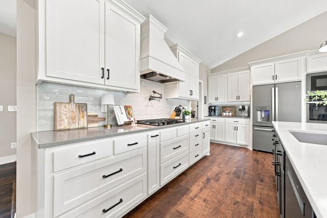 27200 Petes Hill Trail, Elko New Market, MN 55020