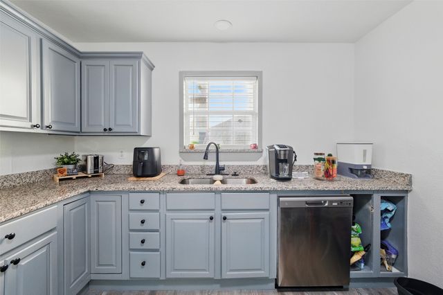 421 E Tarrant Road, Grand Prairie, TX 75050