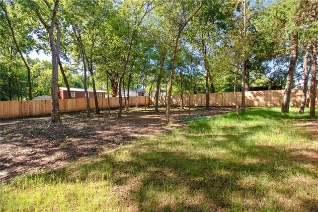 1120 E Epstein Street, Sherman, TX 75090