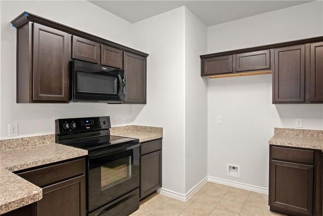 1120 E Epstein Street, Sherman, TX 75090