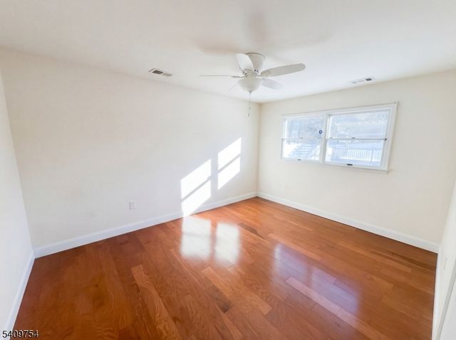 10 Liberty Ln, Franklin Twp., NJ 08873