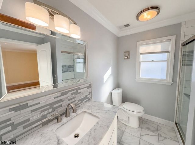 10 Liberty Ln, Franklin Twp., NJ 08873