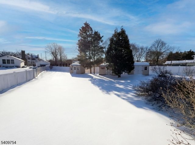 10 Liberty Ln, Franklin Twp., NJ 08873