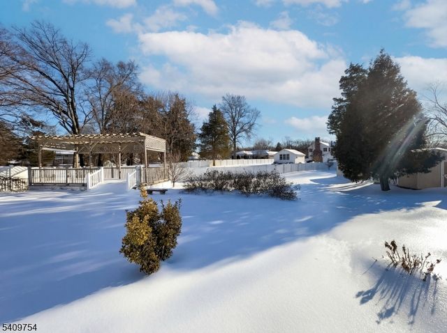 10 Liberty Ln, Franklin Twp., NJ 08873