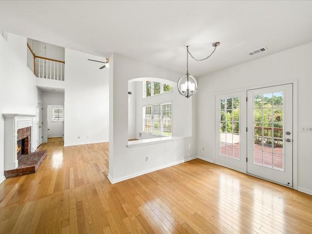 520 Parkbrook Trace, Milton, GA 30004