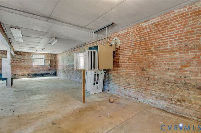 104 Cotton St, Lawrenceville, VA 23868