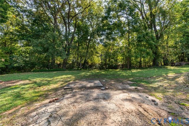 104 Cotton St, Lawrenceville, VA 23868