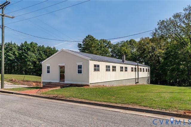 104 Cotton St, Lawrenceville, VA 23868