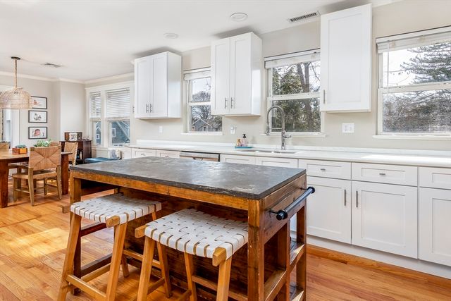 26 Cedar St 2, Marblehead, MA 01945