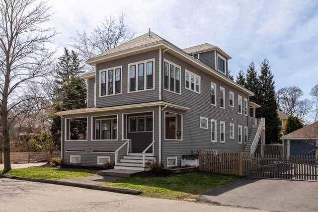 26 Cedar St 2, Marblehead, MA 01945