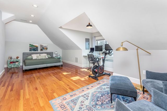 26 Cedar St 2, Marblehead, MA 01945