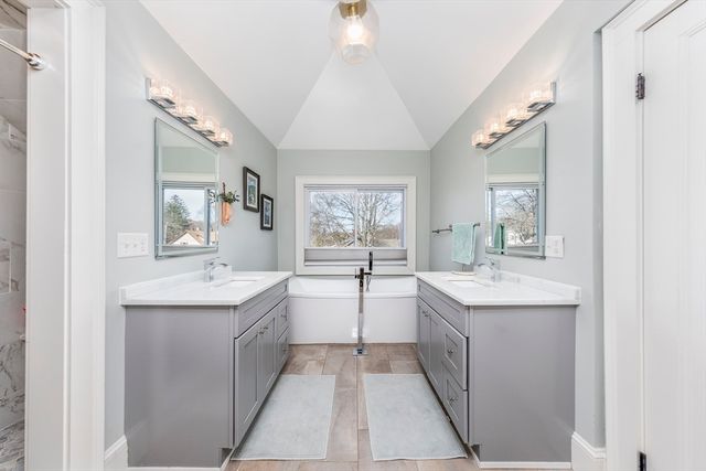 26 Cedar St 2, Marblehead, MA 01945