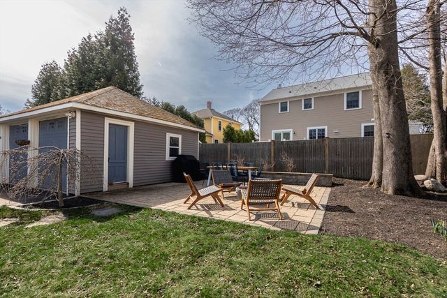26 Cedar St 2, Marblehead, MA 01945