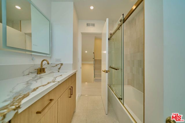 840 18th Street 1, Santa Monica, CA 90403