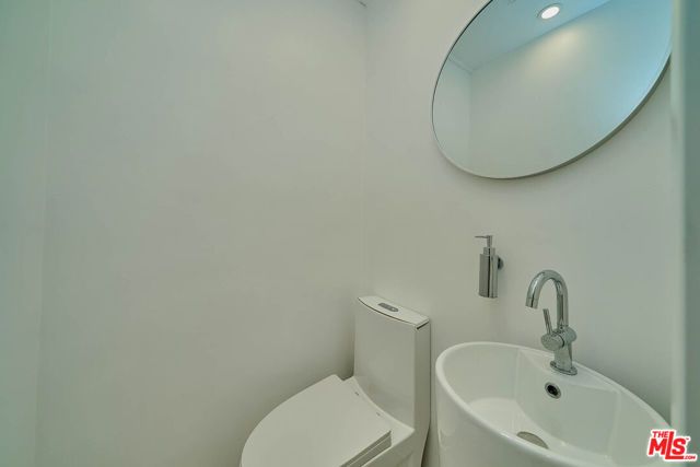 840 18th Street 1, Santa Monica, CA 90403