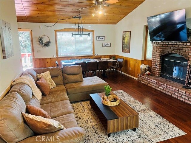 385 Wylerhorn, Crestline, CA 92325