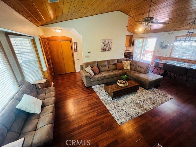 385 Wylerhorn, Crestline, CA 92325