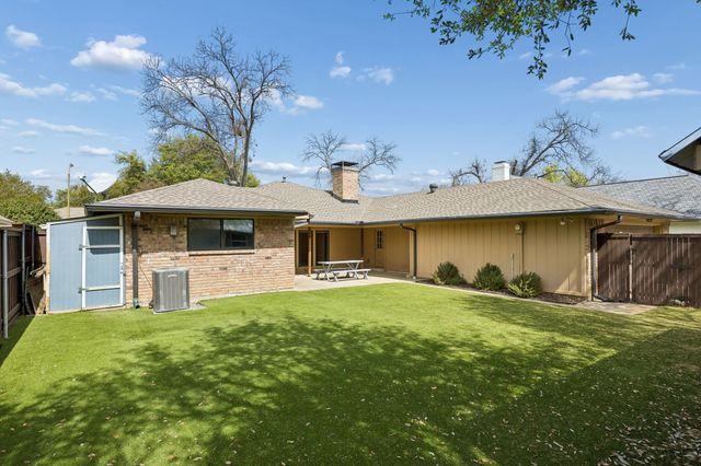 7164 Cosgrove Drive, Dallas, TX 75231