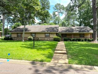 811 Rutherford Drive, Jackson, MS 39206