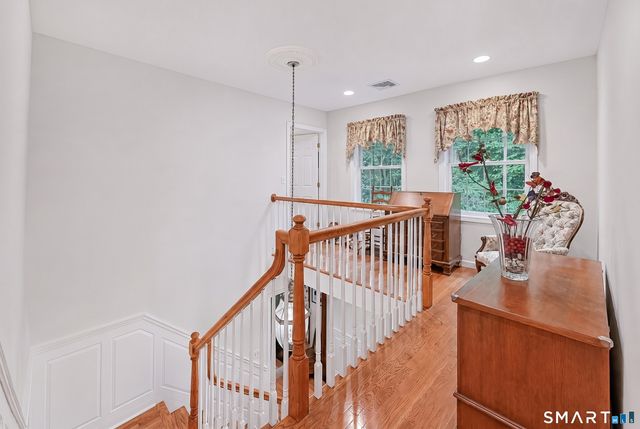 16 Jonathan Drive, Roxbury, CT 06783