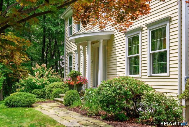 16 Jonathan Drive, Roxbury, CT 06783