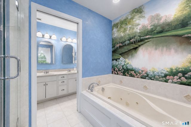 16 Jonathan Drive, Roxbury, CT 06783