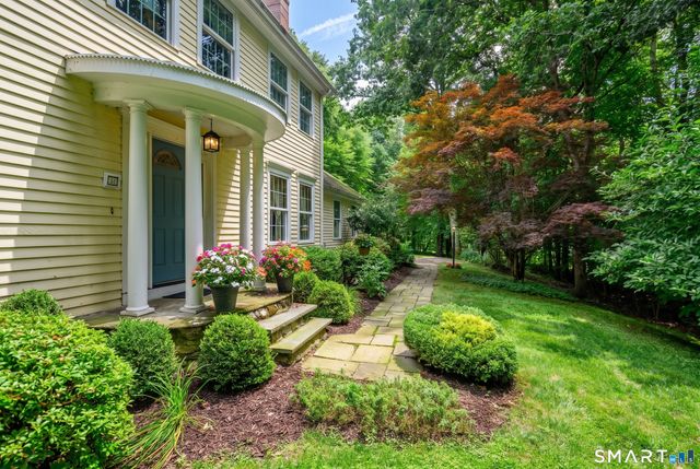 16 Jonathan Drive, Roxbury, CT 06783