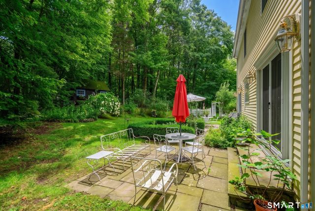 16 Jonathan Drive, Roxbury, CT 06783