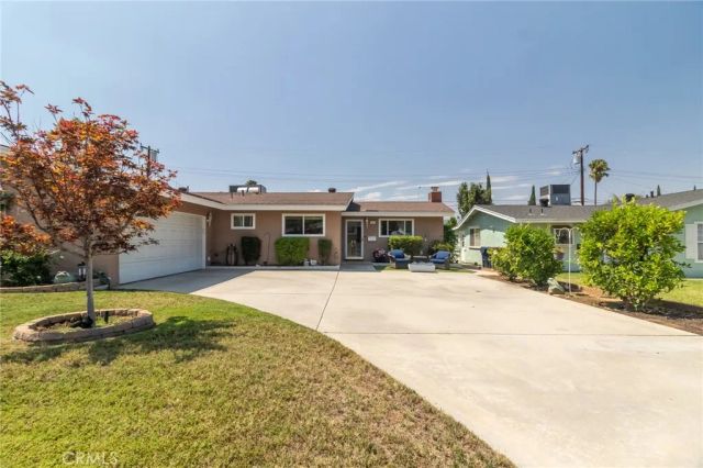 211 Orchid Court, Redlands, CA 92373