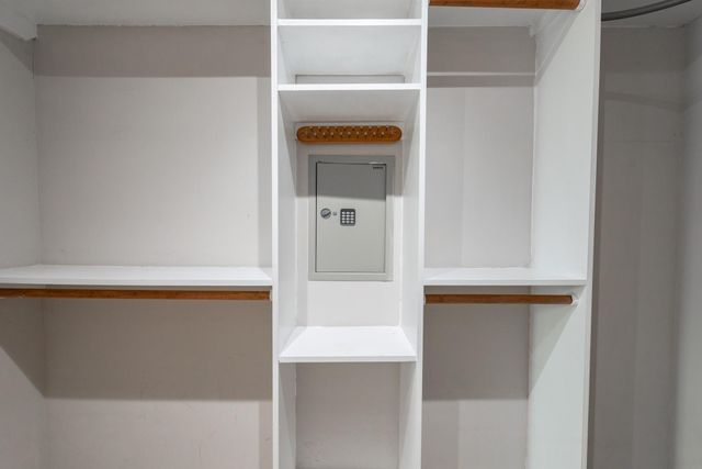 3504 Chenevert Street A, Houston, TX 77004